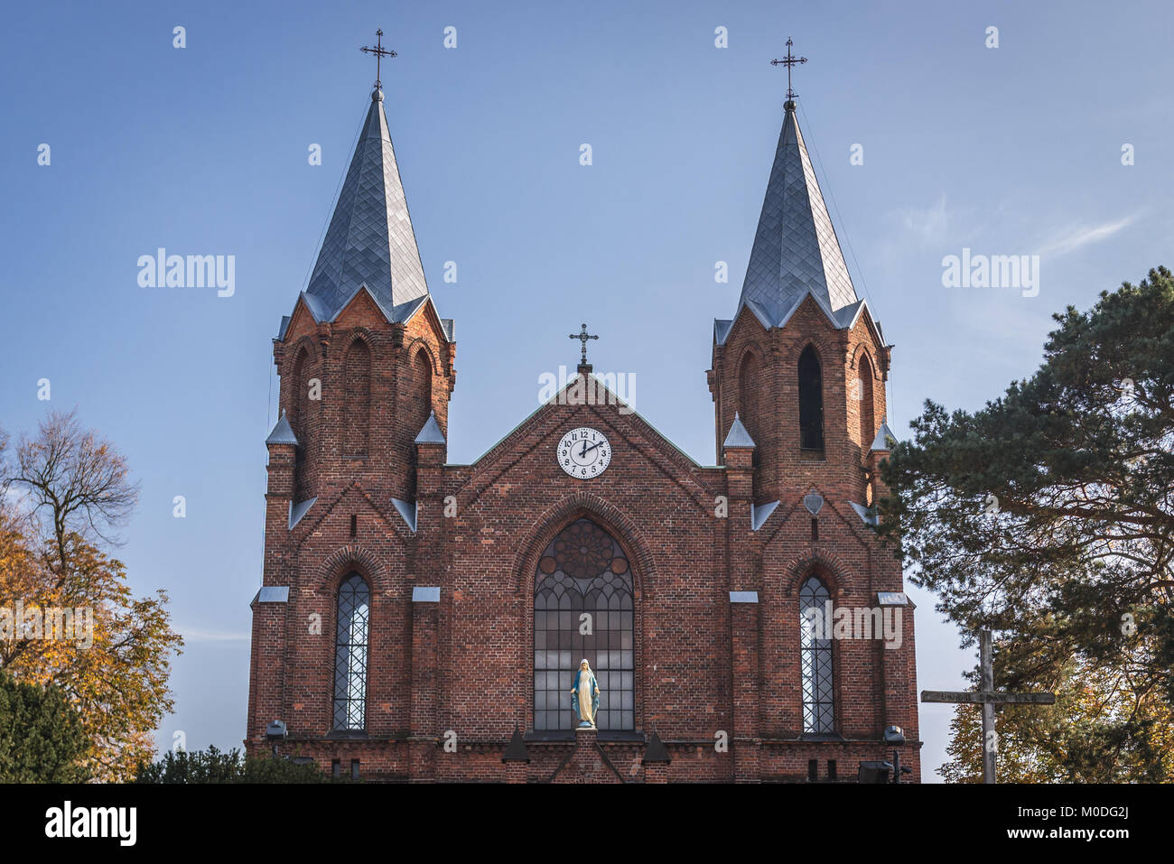 Xix secolo neogotica Chiesa cattolica romana di Santa Margherita a Leoncin villaggio di Nowy Dwor Mazowiecki County, Masovian voivodato di Polonia Foto Stock