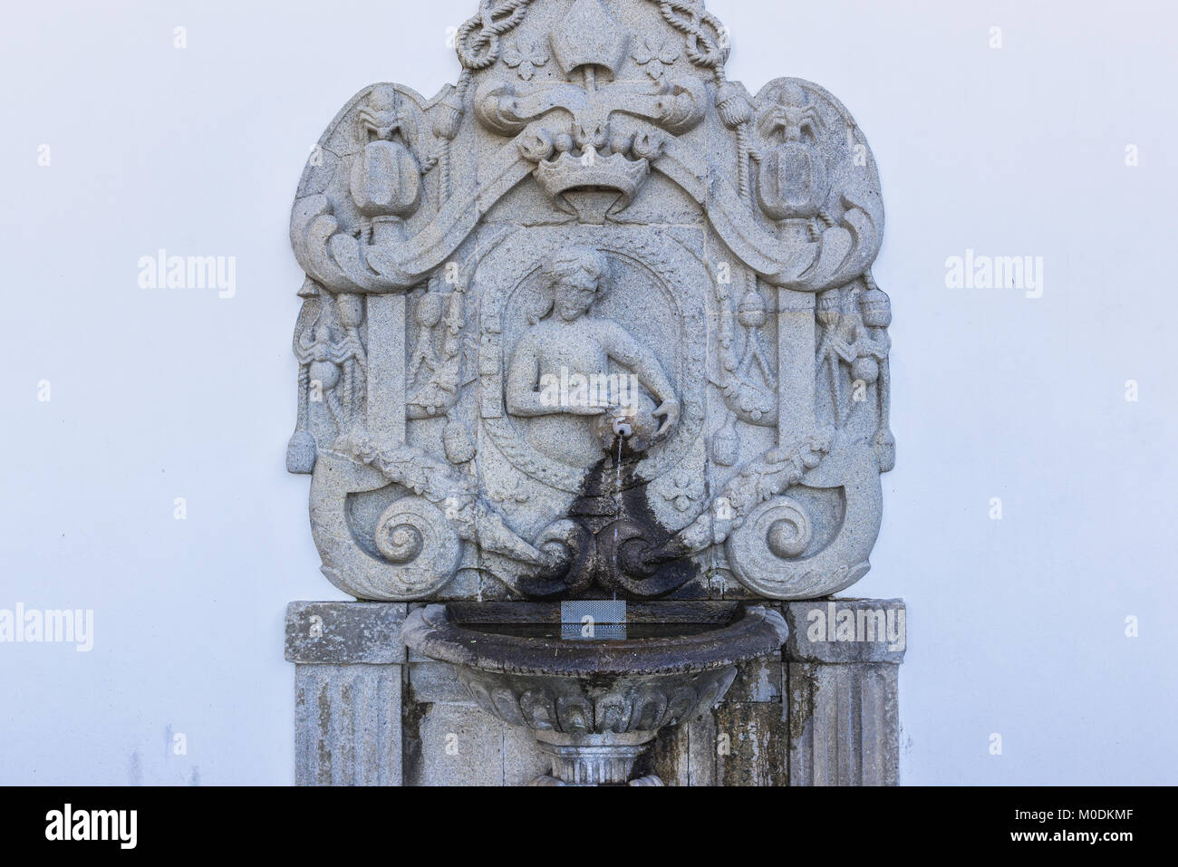 Uno dei cinque sensi fontane di scale di Bom Jesus do Monte (Buon Gesù di monte) santuario in Tenoes, al di fuori della città di Braga, Portogallo Foto Stock