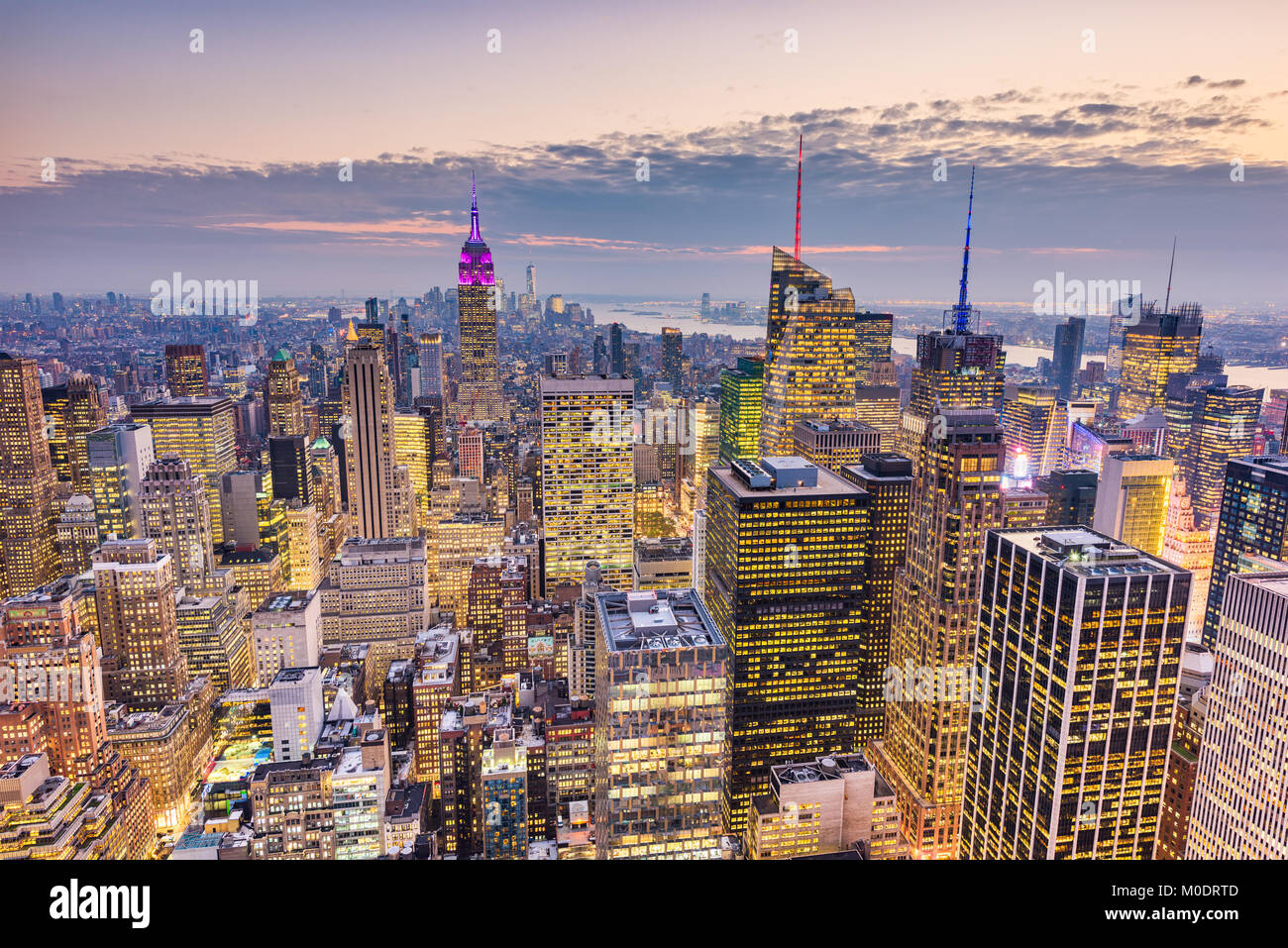 New York Midtown Manhattan financial district città al crepuscolo. Foto Stock