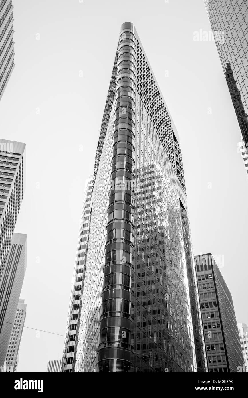 San Francisco highrises grattacieli edifici fotografati da un angolo basso Foto Stock