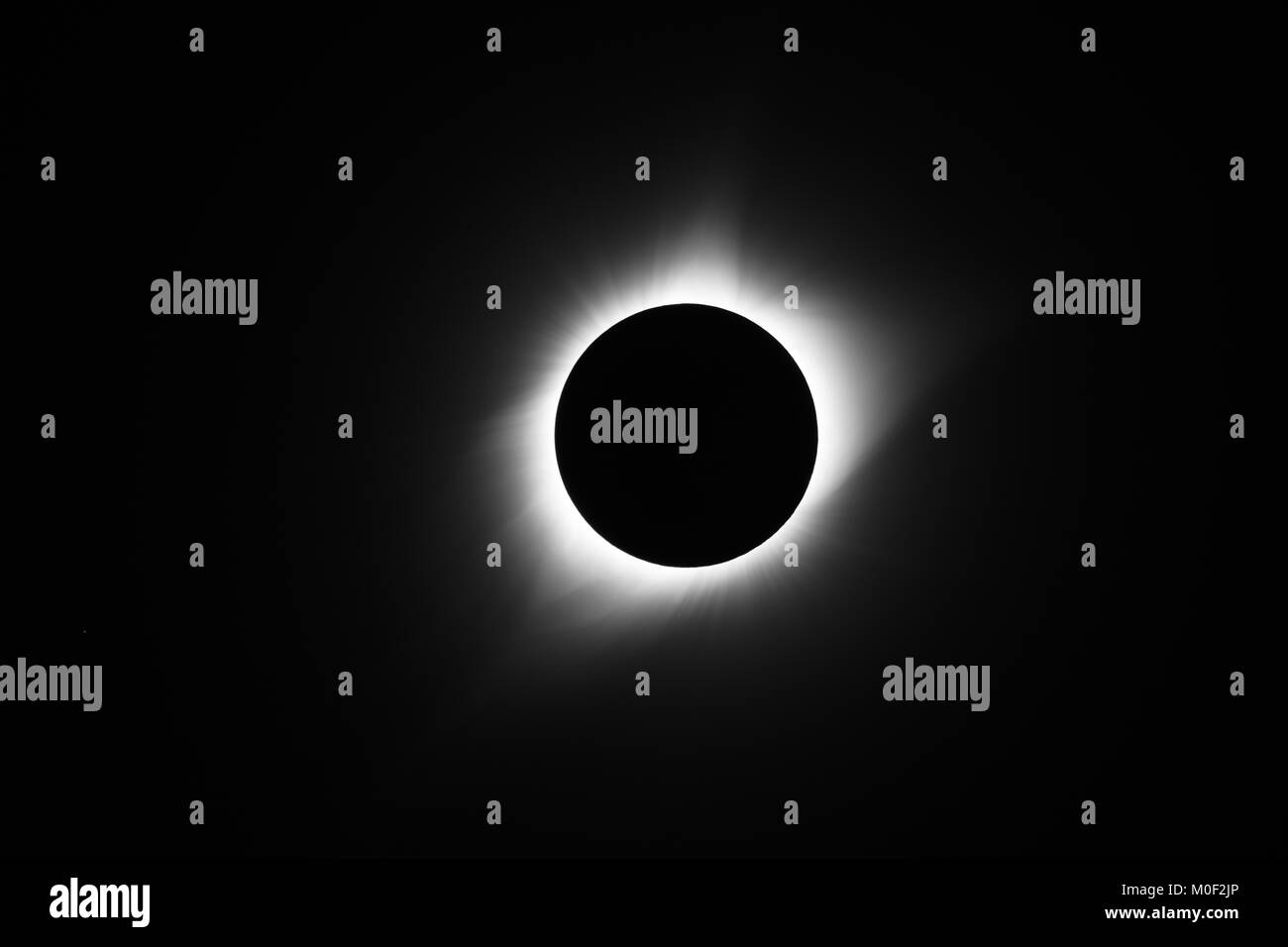 Eclisse Solare Totale del 21 agosto 2017, noto anche come "Great American Eclipse" - macchie solari risalto del solare flares corona luna penombra umbra Foto Stock