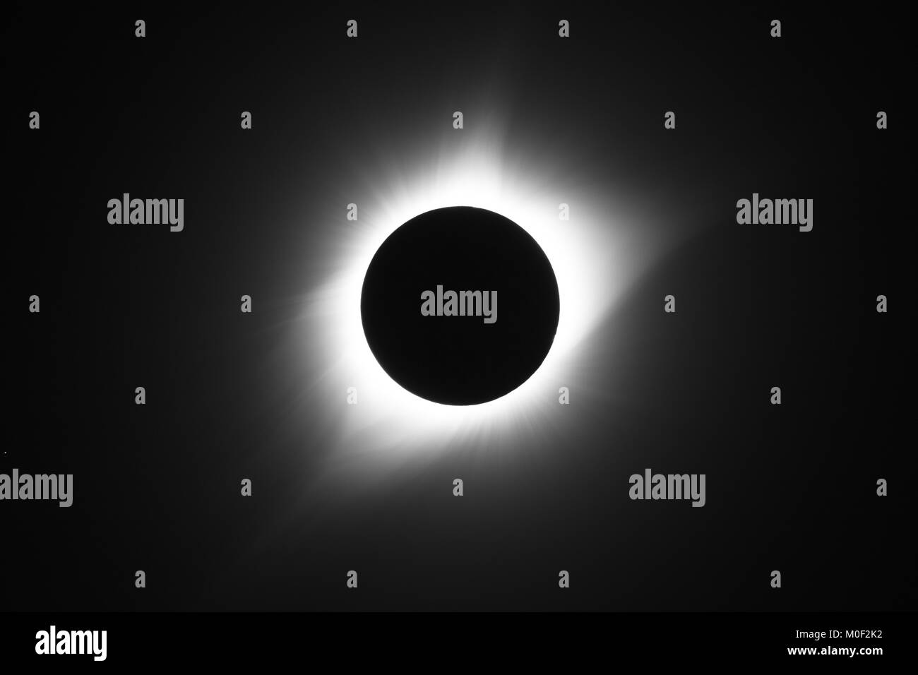 Eclisse Solare Totale del 21 agosto 2017, noto anche come "Great American Eclipse" - macchie solari risalto del solare flares corona luna penombra umbra Foto Stock