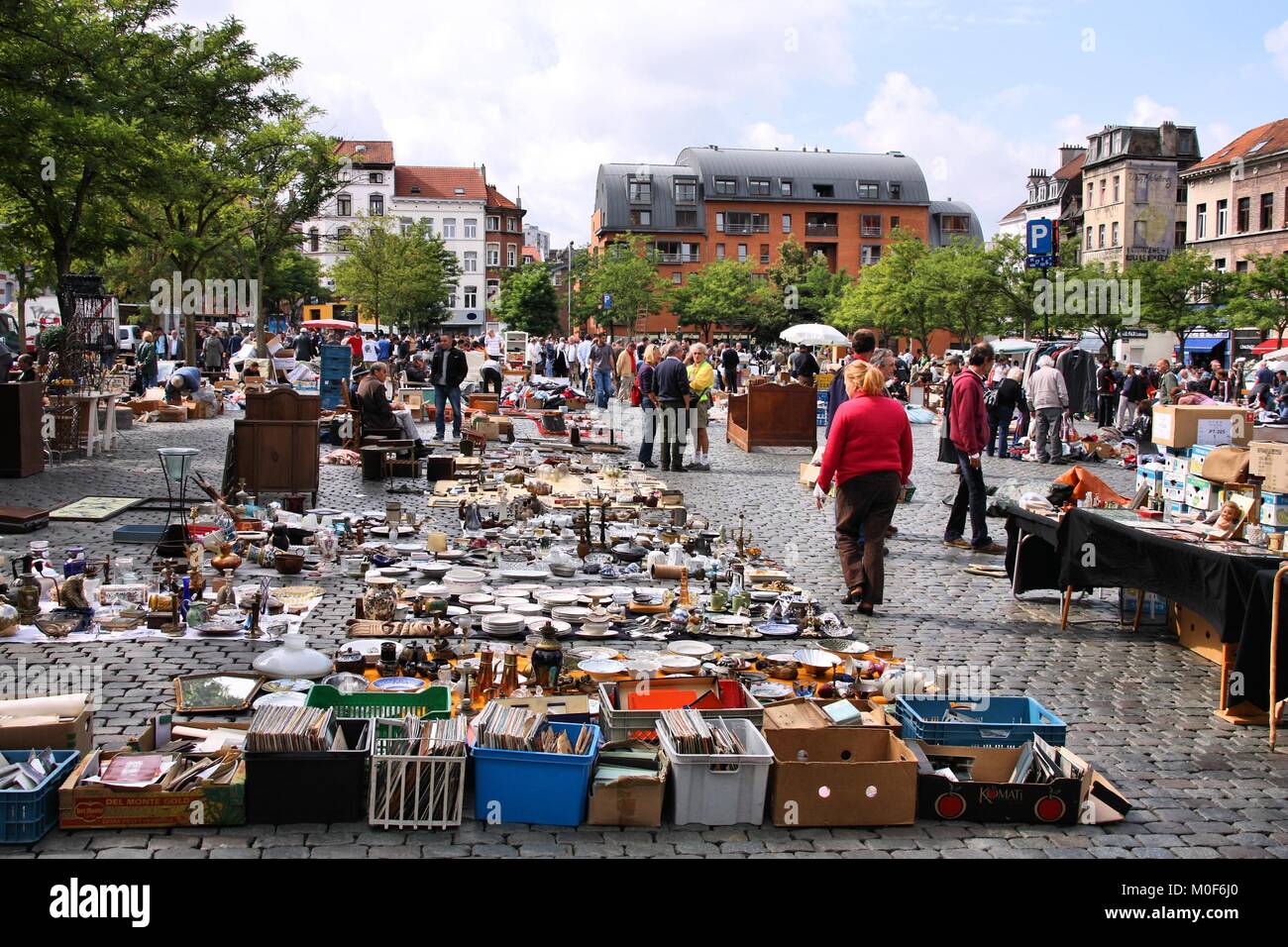 Bruxelles - 1 settembre: ogni giorno il mercato delle pulci a Place du jeu de Balle il 1 settembre 2009 a Bruxelles. Secondo il quotidiano The Guardian è il quinto più int Foto Stock