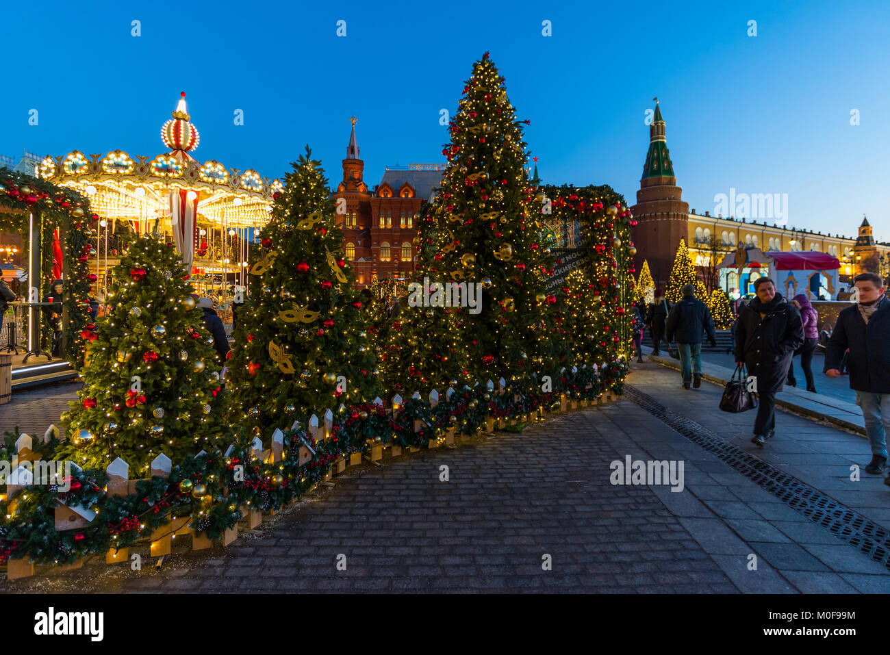 Mosca, Russia - 10 gennaio. 2018. Il festival è il viaggio a Natale su Manege Square. Foto Stock