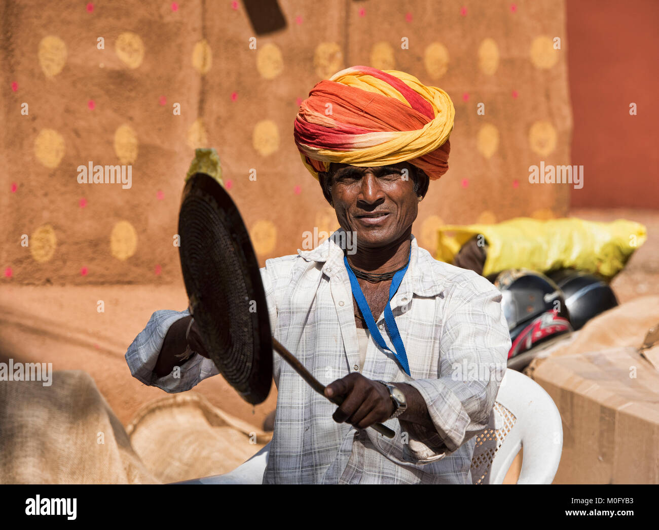 La colorata turbanti di Rajasthan, India Foto Stock
