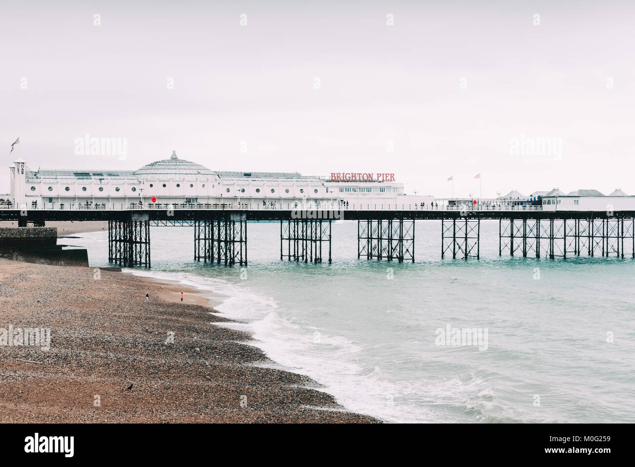 Famoso molo di Brighton, la più popolare destinazione balneare nel Regno Unito per i turisti stranieri. Foto Stock