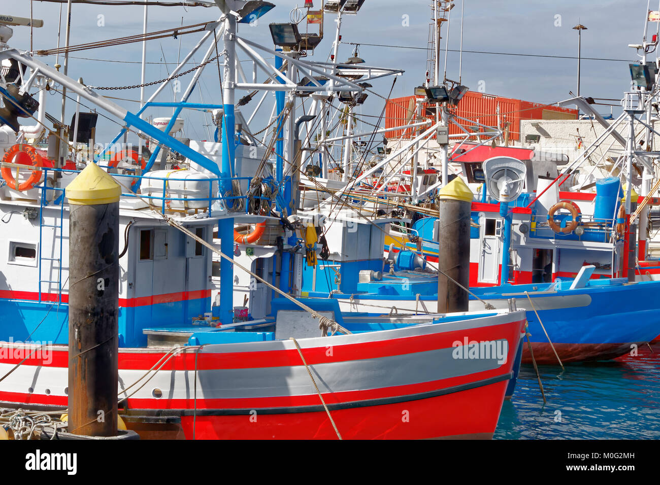 Il porto di Los Cristianos bay, Tenerife, Spagna Foto Stock