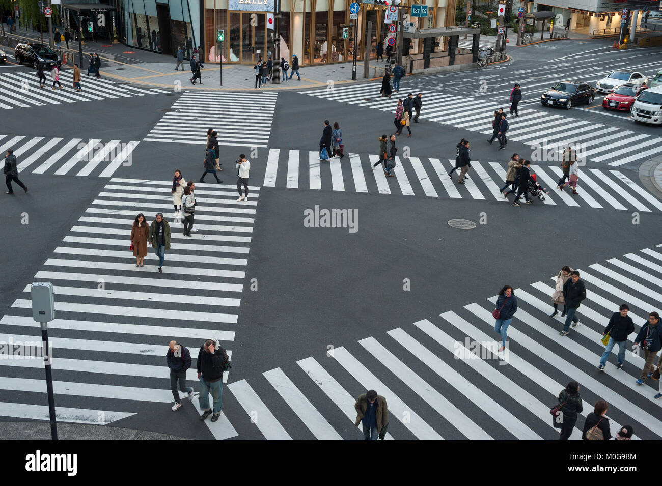 01.01.2018, Tokyo, Giappone, Asia - un attraversamento pedonale a Tokyo il quartiere di Ginza. Foto Stock