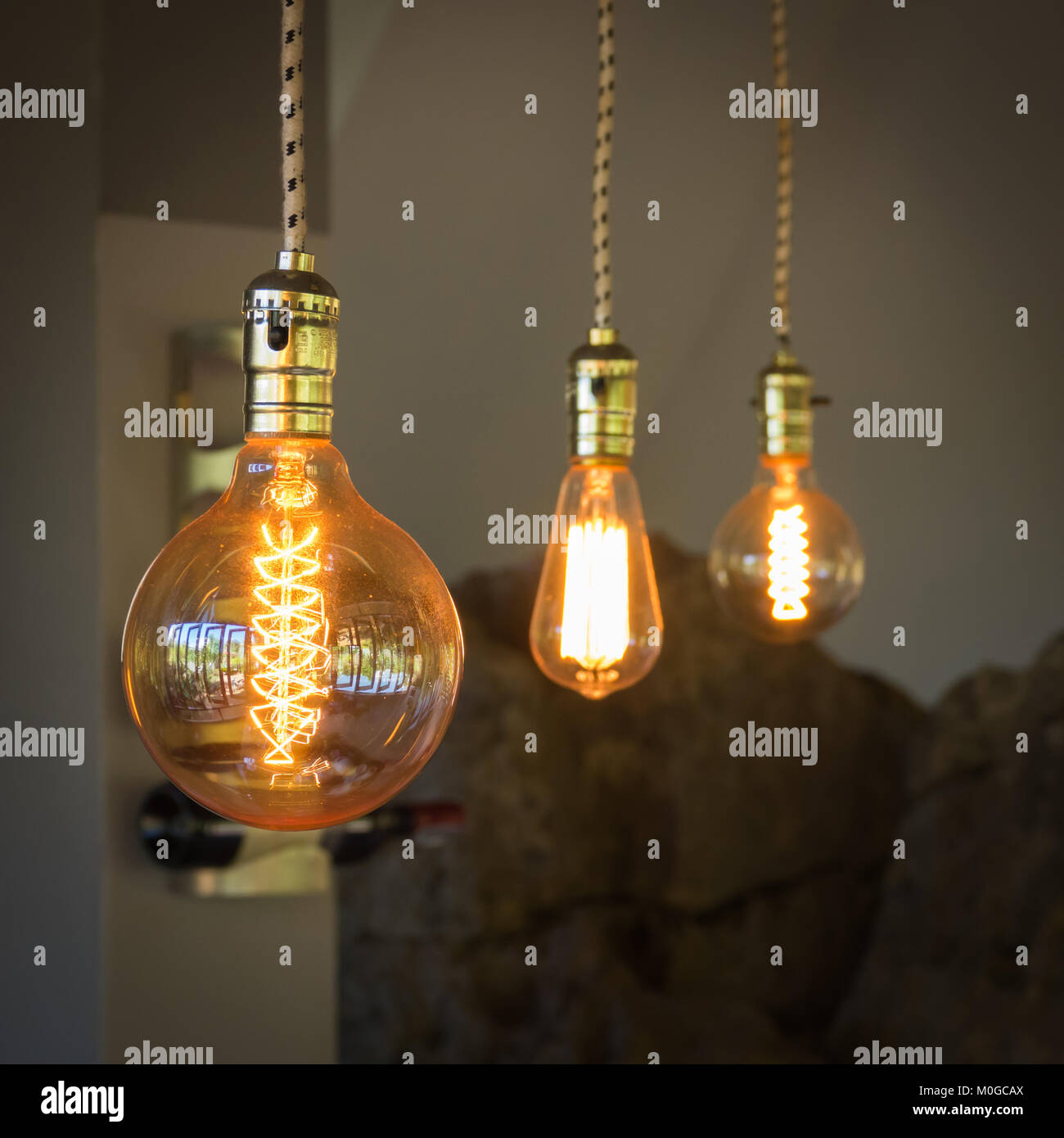 Illuminazione Vintage per la decorazione in coffee shop Foto Stock