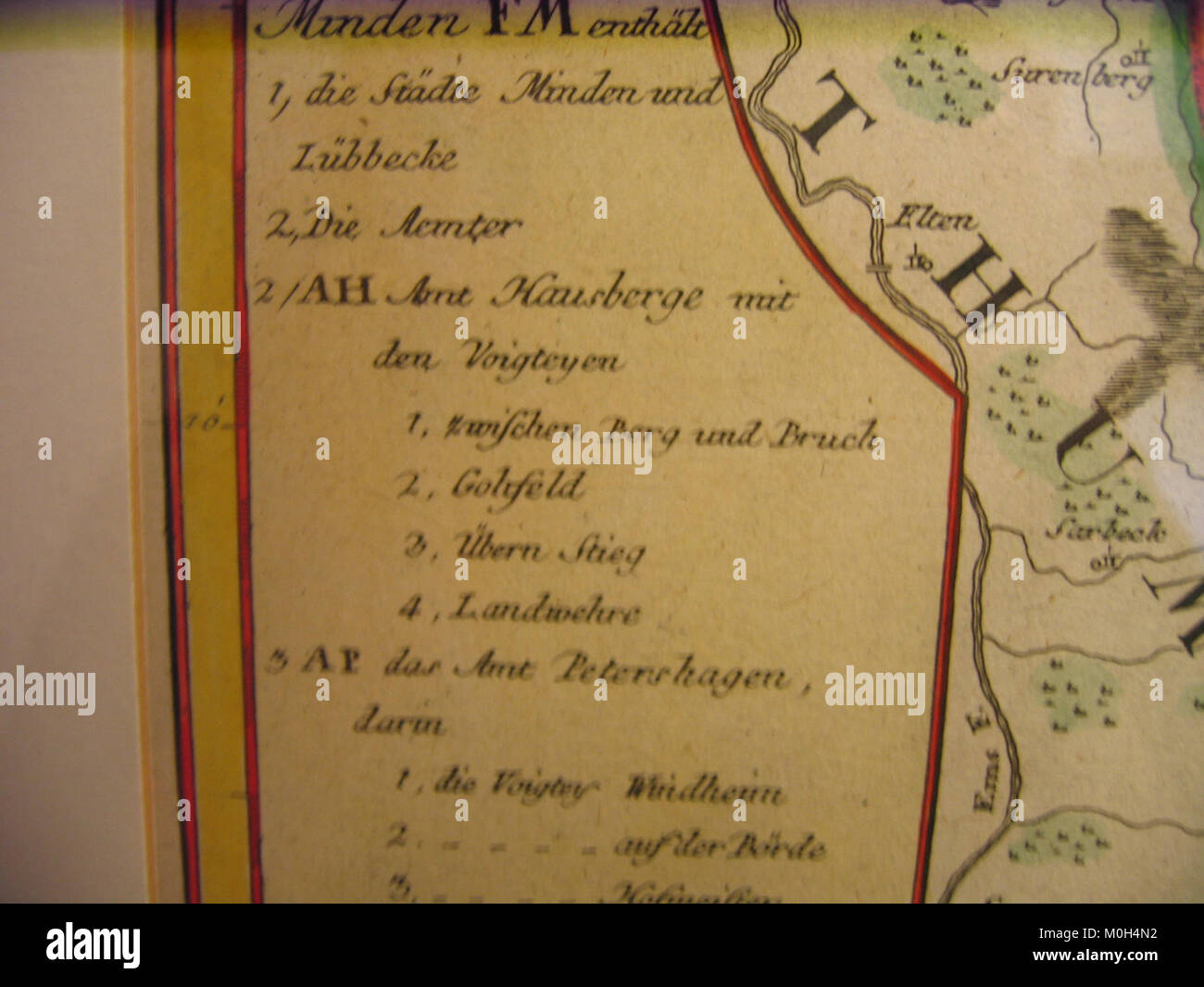Una mappa storica denominata "Bünde x1x 297", raffigurante le caratteristiche geografiche e i confini della regione tedesca di Bünde. Questa mappa fa parte di una collezione ospitata nel Deutsches Tabak- und Zigarrenmuseum. Foto Stock