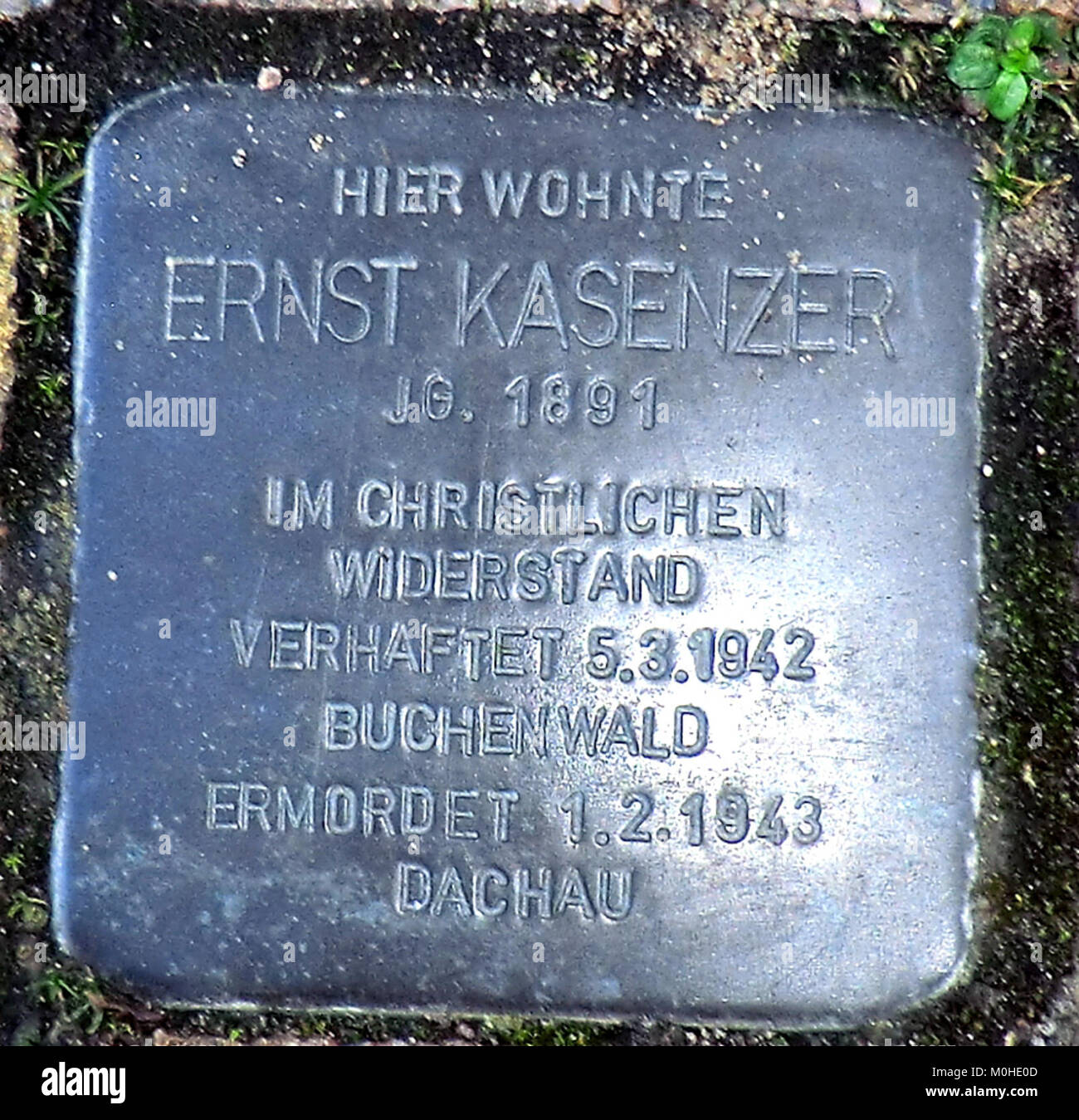 Un albergo situato a 141 Bünder Straße, che rappresenta l'architettura residenziale o commerciale tedesca contemporanea. L'indirizzo riflette lo stile degli edifici regionali e lo sviluppo urbano. Foto Stock