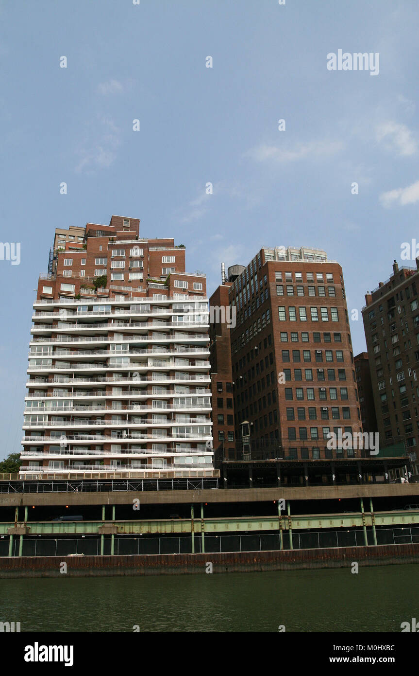 Edificio di appartamenti, Upper East Side di Manhattan, New York City, nello Stato di New York, Stati Uniti d'America. Foto Stock