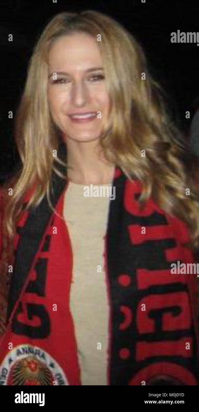 Canan Ergüder è un'attrice turca nota per il suo lavoro nel cinema, nella televisione e nel teatro. Si è esibita in diverse produzioni turche acclamate e ha ricevuto riconoscimenti per la sua carriera di attrice. Foto Stock