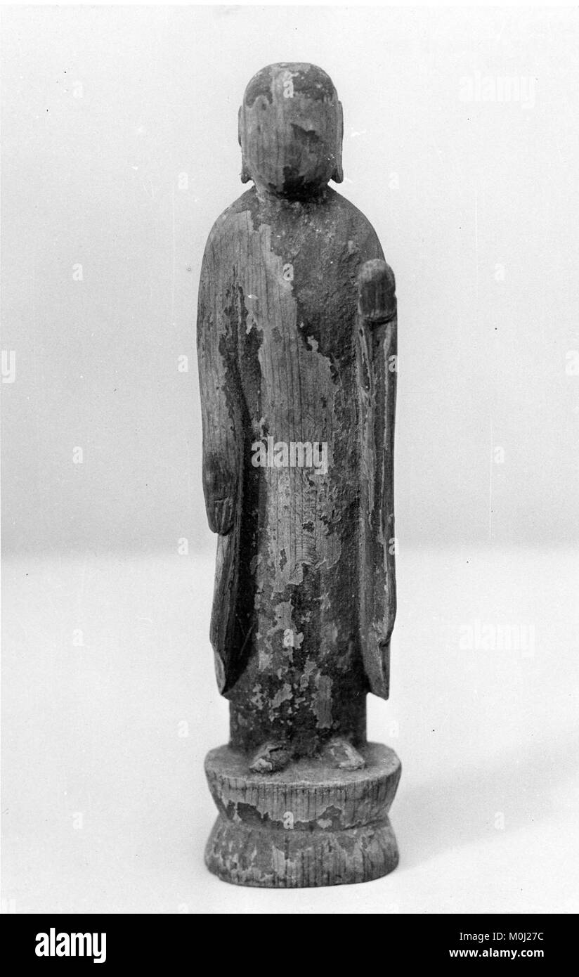 Una statua di Ksitigarbha (Jizo Bosatsu), ospitata al Metropolitan Museum of Art, che rappresenta la Bodhisattva buddista di compassione, salvezza e protezione, significativa nell'arte religiosa dell'Asia orientale. Foto Stock