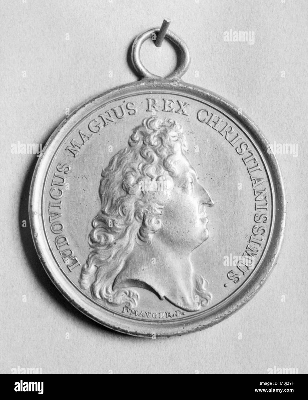 Ritratto di re Luigi XIV di Francia, nato nel 1638 e regnante dal 1643 al 1715, raffigurante lui in abito reale come monarca di Francia e Navarra. Foto Stock