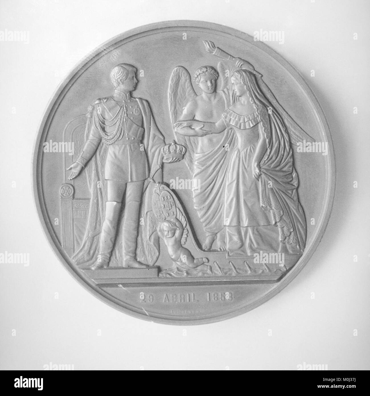 Un'opera d'arte che raffigura il matrimonio del re Pietro V del Portogallo e della regina Stephanie, illustrando un significativo evento reale nella storia portoghese del XIX secolo. Foto Stock