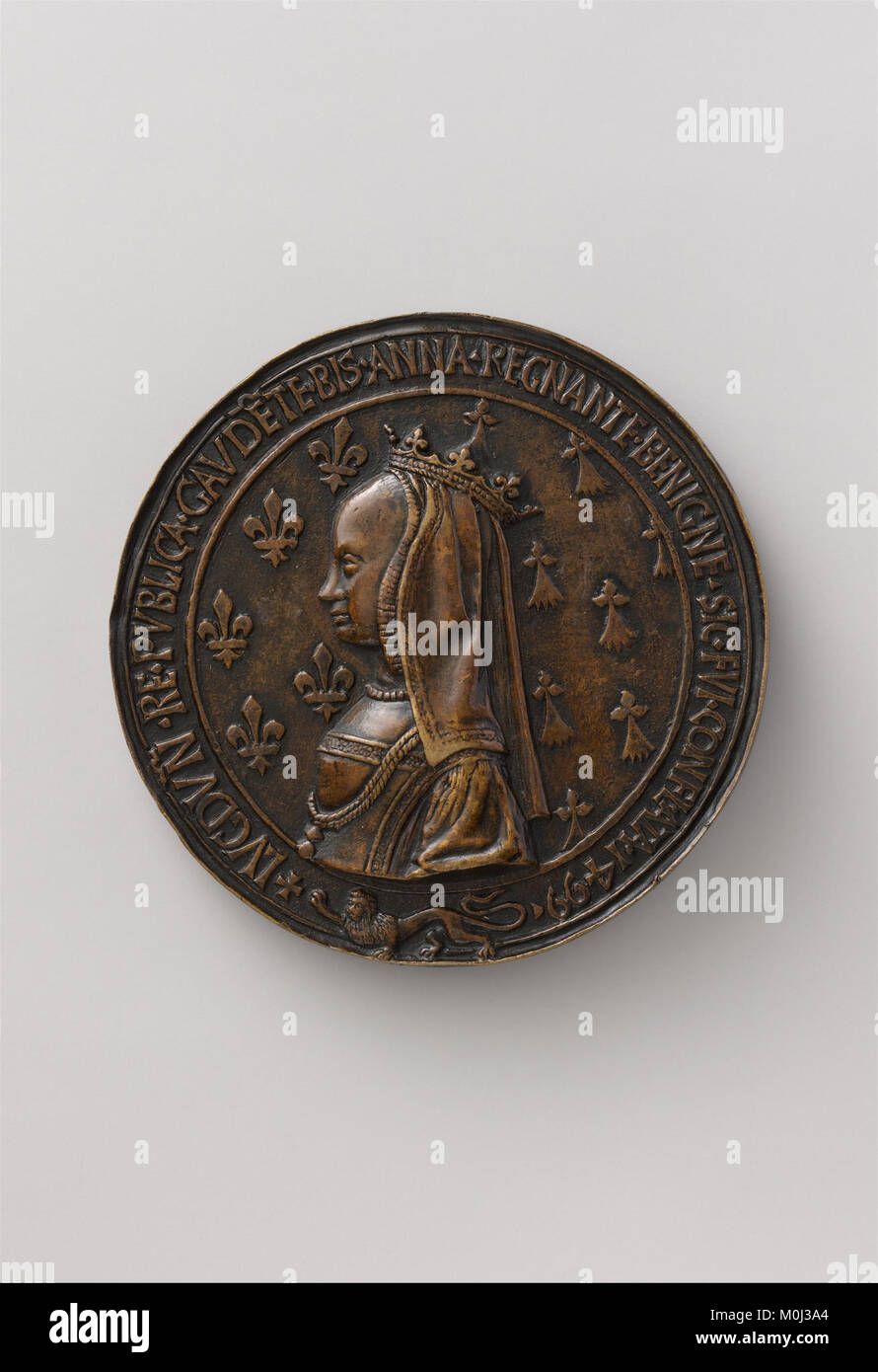 Una medaglia raffigurante Luigi XII, re di Francia, e Anna di Bretagna, creata tra il 1498 e il 1515. Il pezzo rappresenta la commemorazione reale e l'artigianato rinascimentale. Foto Stock