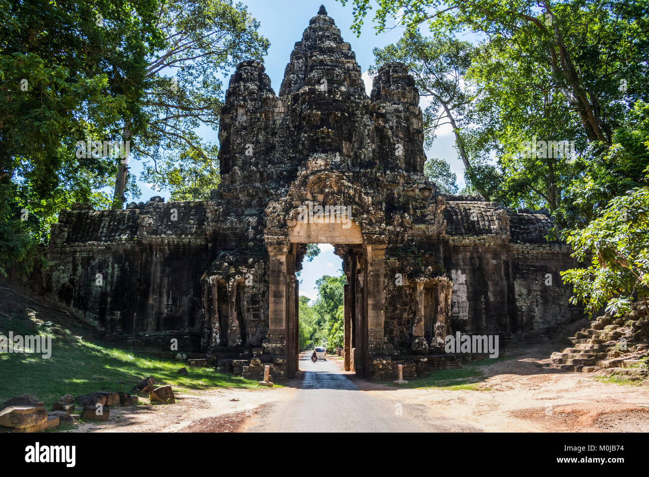 Porta Vittoria, Angkor Thom; Siem Reap, Cambogia Foto Stock