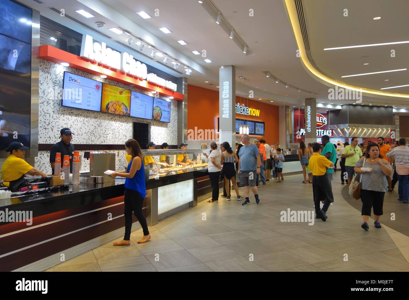 Occupato food court a Florida Mall, Orlando, STATI UNITI D'AMERICA Foto Stock