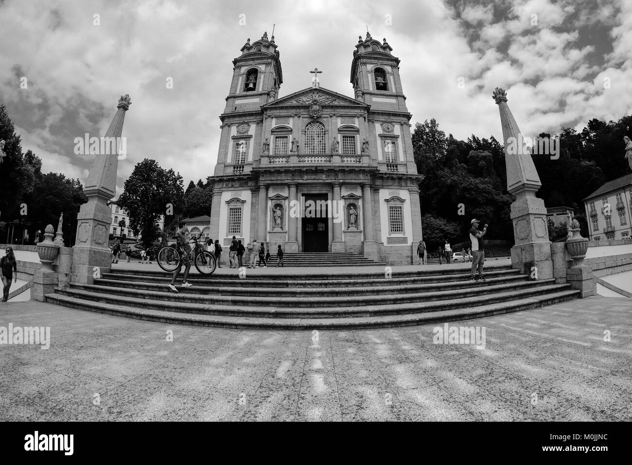 Siti di Braga nel nord del Portogallo, comprese le più sito polare la chiesa di Bom Jesus del Monte. Foto Stock