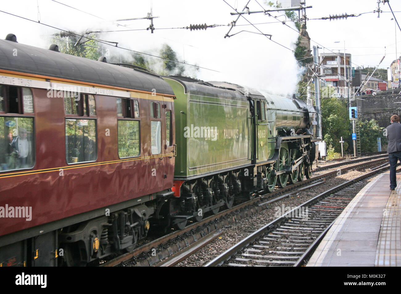 A1 locomotiva a vapore Tornado con un York a Carlisle Railtour - Shipley, nello Yorkshire, Regno Unito - 3 Ottobre 2009 Foto Stock