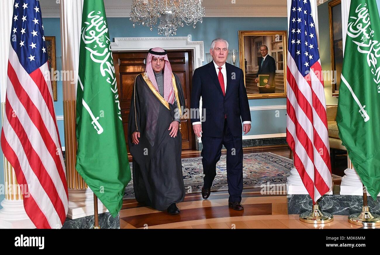 Saudi Arabian Ministro degli Esteri Adel al-Jubeir (sinistra) soddisfa con U.S. Il segretario di Stato Rex Tillerson presso l'U.S. Dipartimento di Stato 12 gennaio 2018 a Washington, DC. Foto Stock