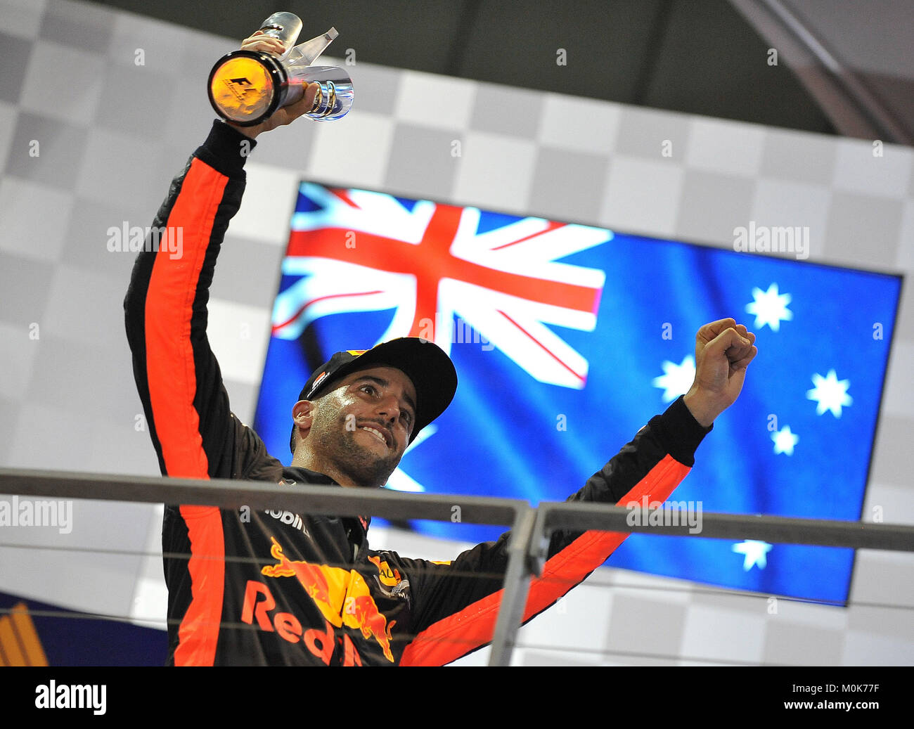 2° posto; Daniel Ricciardo, Infiniti Red Bull Racing. 2017 Formula 1 Singapore Airlines, Grand Prix di Singapore, circuito cittadino di Marina Bay, Singapore. Foto Stock