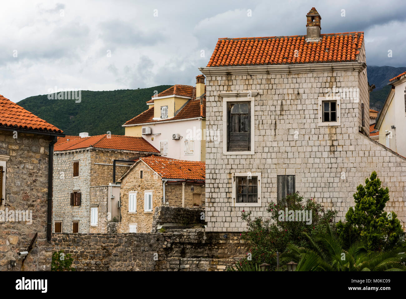 Vecchie case di pietra; Budva, Opstina, Budva Montenegro Foto Stock