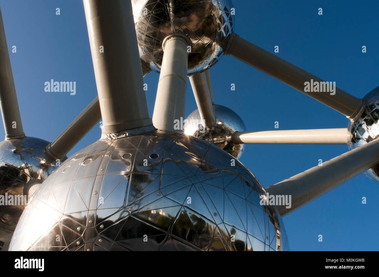 L'Atomium progettato da André Waterkeyn, Bruxelles, Belgio, Europa. Foto Stock