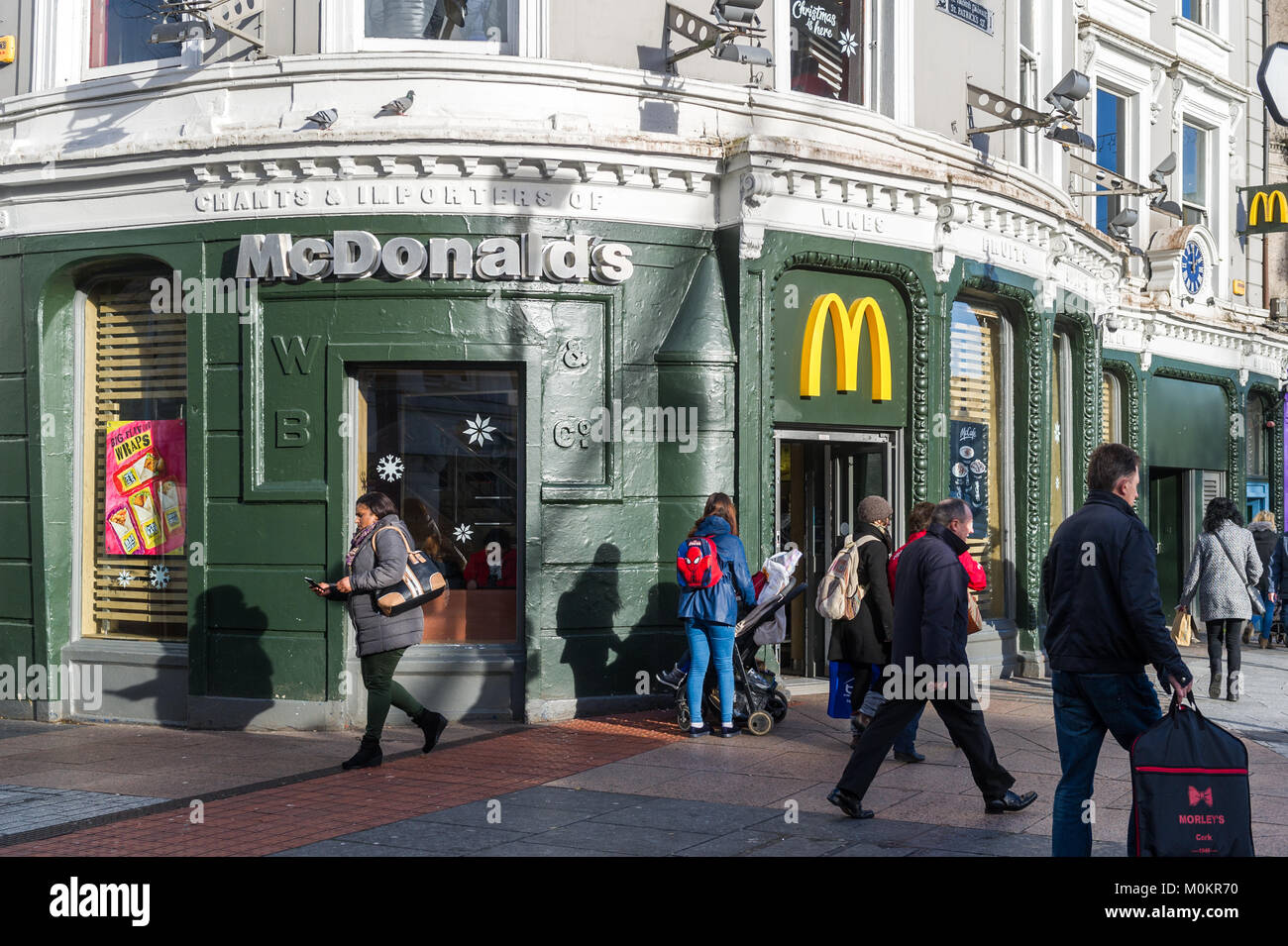 McDonald's ristorante Fast Food su Grand Parade, la città di Cork, Irlanda. Foto Stock