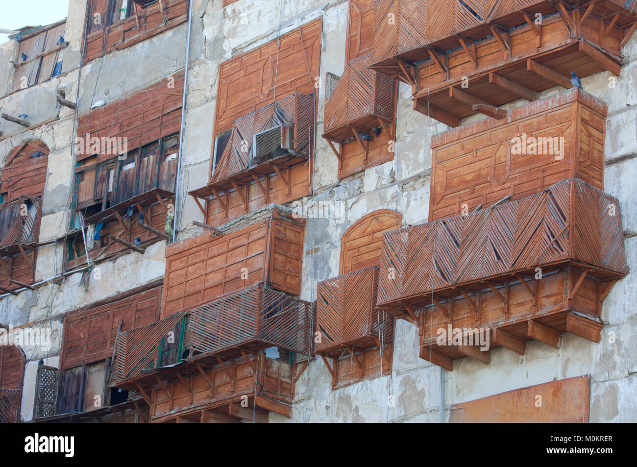 Facciata di edificio nella vecchia città di Jeddah Foto Stock