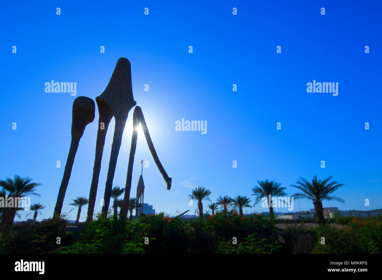 La scultura del cammello landmark rotatoria a Jeddah, Arabia Saudita Foto Stock