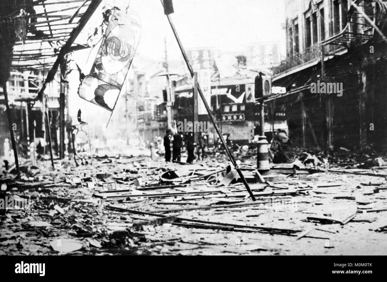 Raid aereo Danni in Cina a Shanghai, probabilmente 1937 Foto Stock