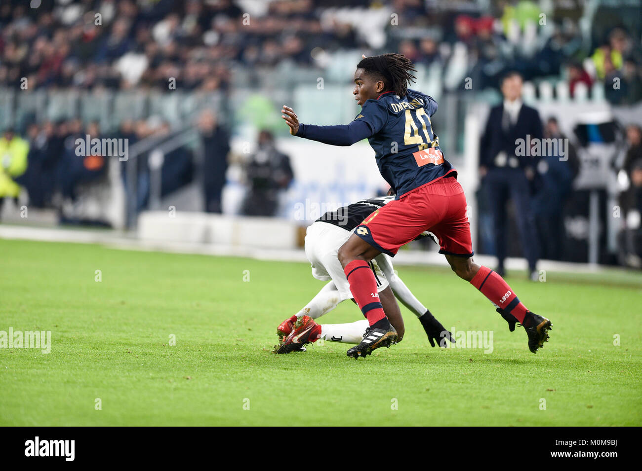 Torino, Italia. Il 22 gennaio, 2018. Stephane Omeonga (Genova CFC), durante la Serie A Italia partita di calcio tra Juventus e Genoa CFC a Allianz Stadium il 22 gennaio, 2018 a Torino, Italia. Credito: Antonio Polia/Alamy Live News Foto Stock