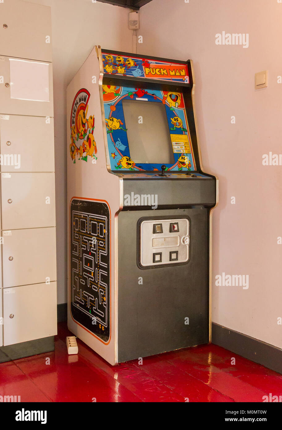 Roden, Paesi Bassi, 11 gennaio 2018 - Vintage Puck uomo macchina da gioco, popolare nel 80s e 90s. Foto Stock