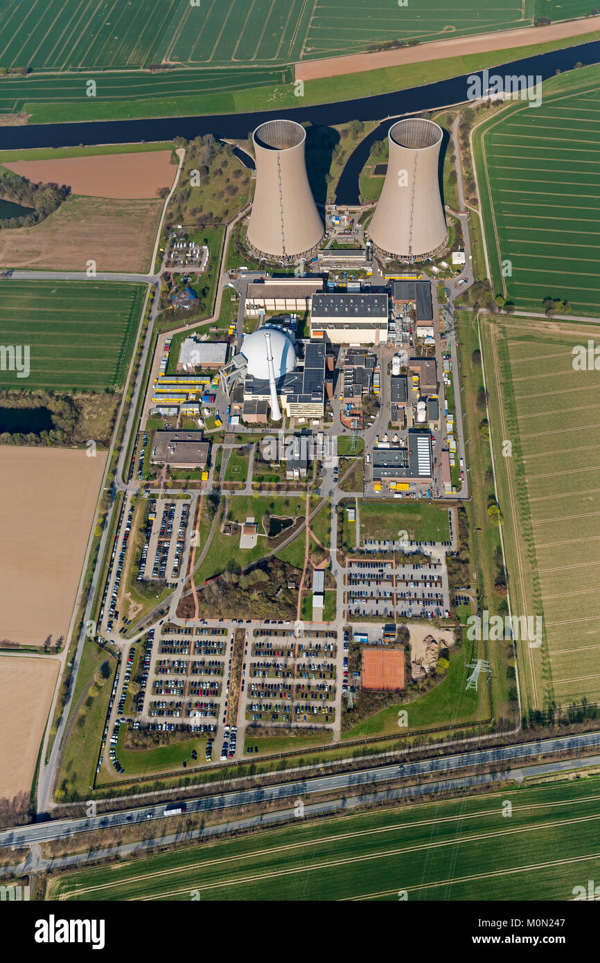 Grohnde centrale nucleare, l'energia nucleare, la centrale nucleare sul fiume Weser, le torri di raffreddamento, acqua pressurizzata reattore da Siemens, il tedesco Foto Stock