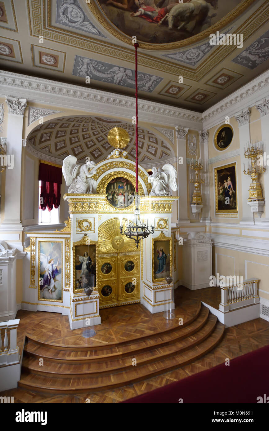 Pavlovsk, San Pietroburgo, Russia - 29 Aprile 2015: interni di Pietro e Paolo la Chiesa nel Palazzo di Pavlovsk. Dal 1990, il palazzo ed il parco inclu Foto Stock