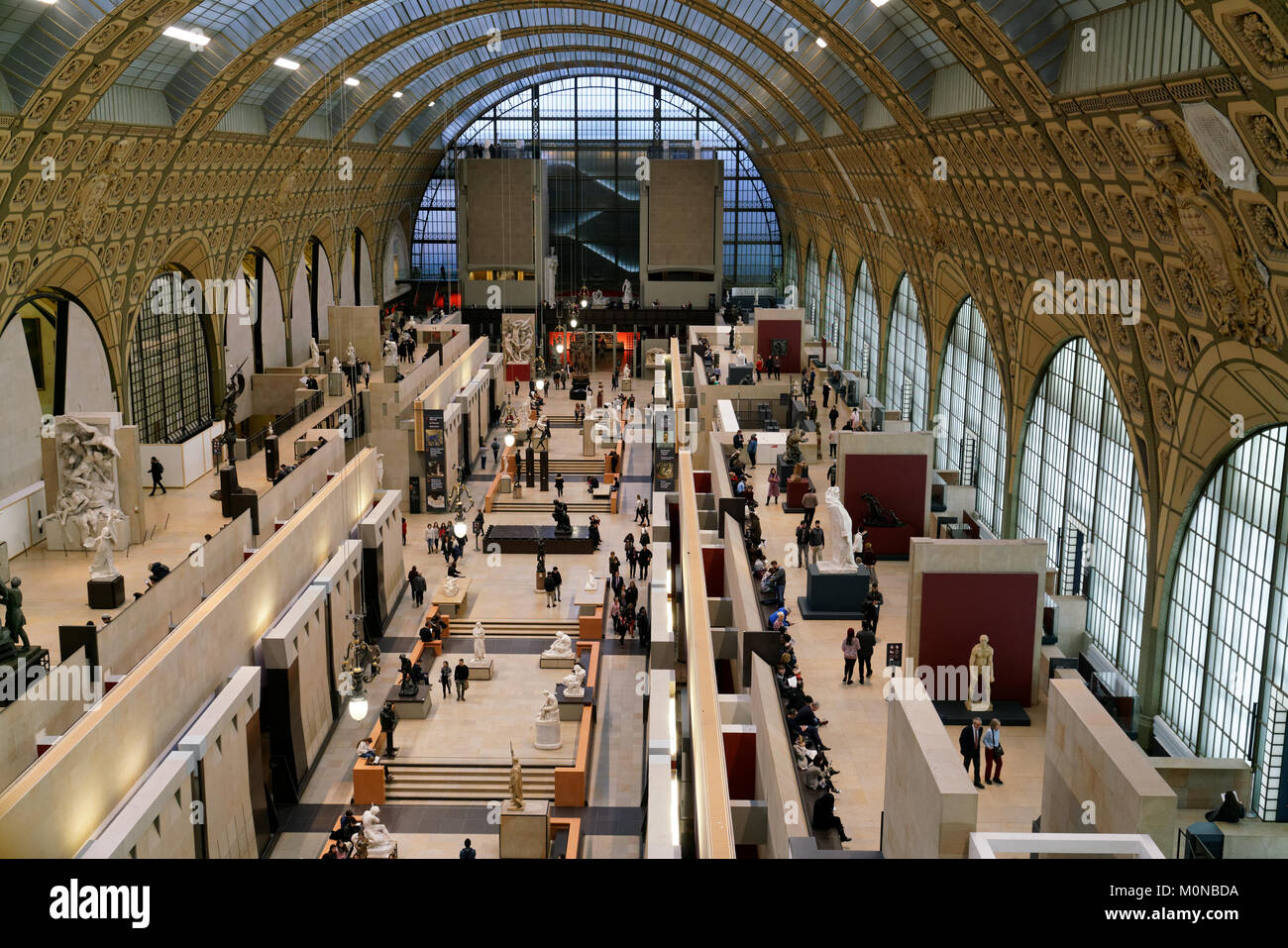 Il Musee d'Orsay a Parigi ospita una impressionante raccolta di opere di Impressionisti e post-impressionisti arte in un ex stazione ferroviaria. Foto Stock