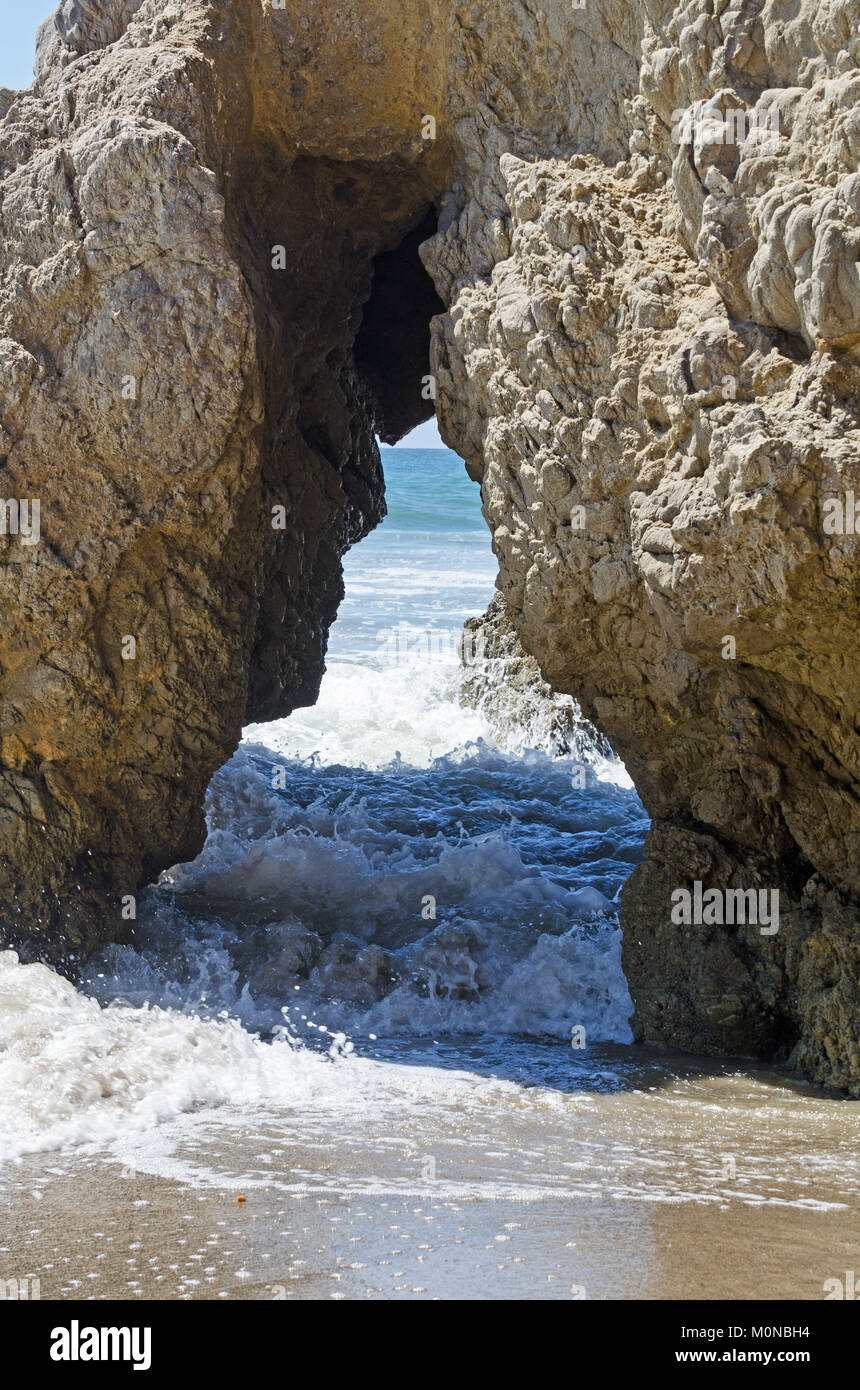 Formazioni geologiche a El Matador State Beach, Malibu, California. Foto Stock