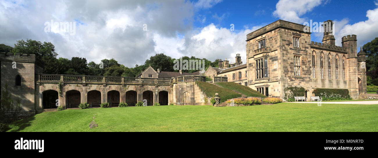 Estate, Ilam Hall nel villaggio di Ilam, Staffordshire, England, Regno Unito Foto Stock