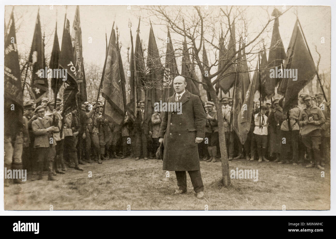 Ernst Thälmann,leader del Partito Comunista tedesco,KPD,discorso di fronte a membri del partito,Fotografia storica Foto Stock