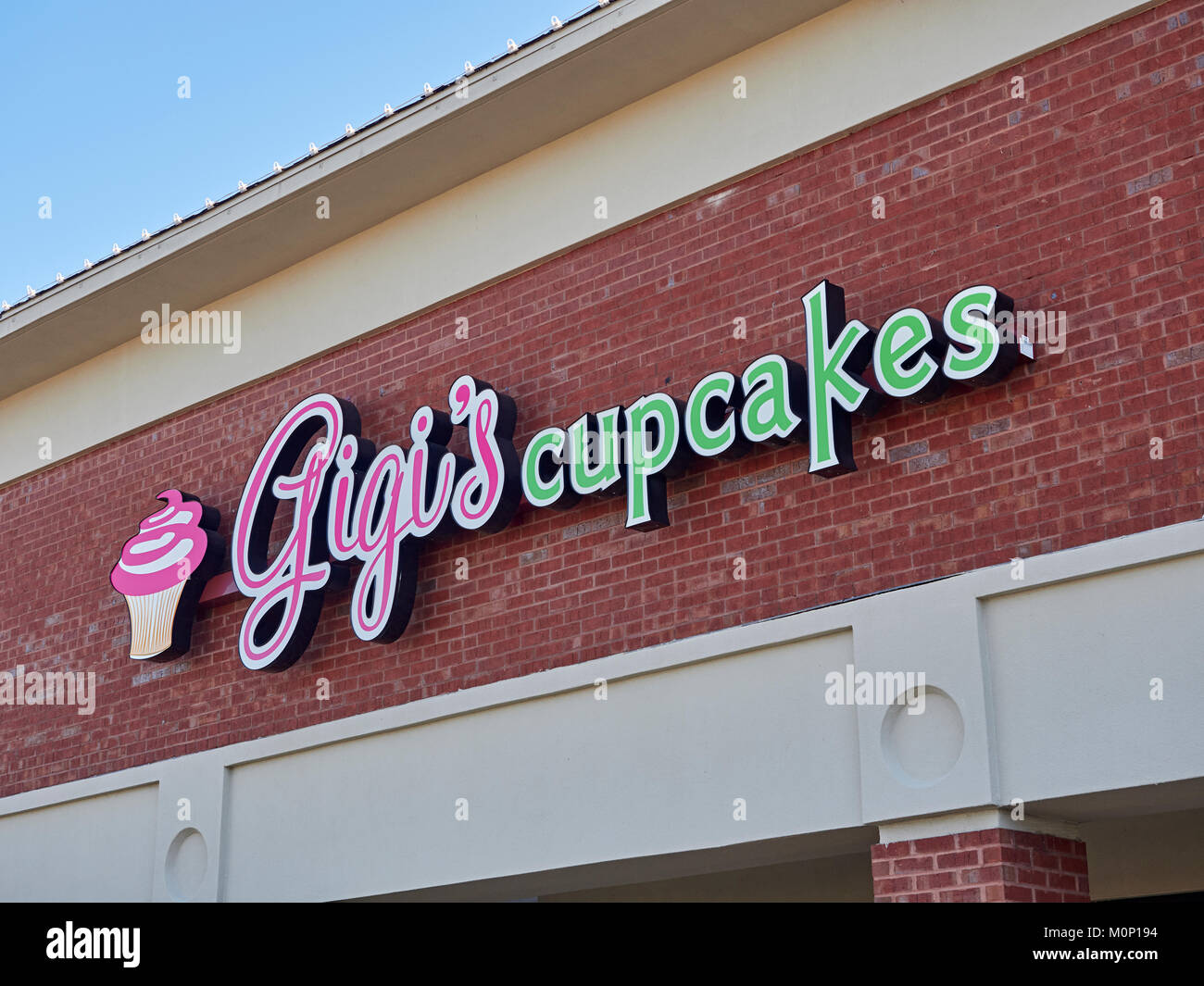 Anteriore esterna di Gigi's tortini storefront retail in una striscia shopping mall a Montgomery in Alabama, Stati Uniti. Foto Stock