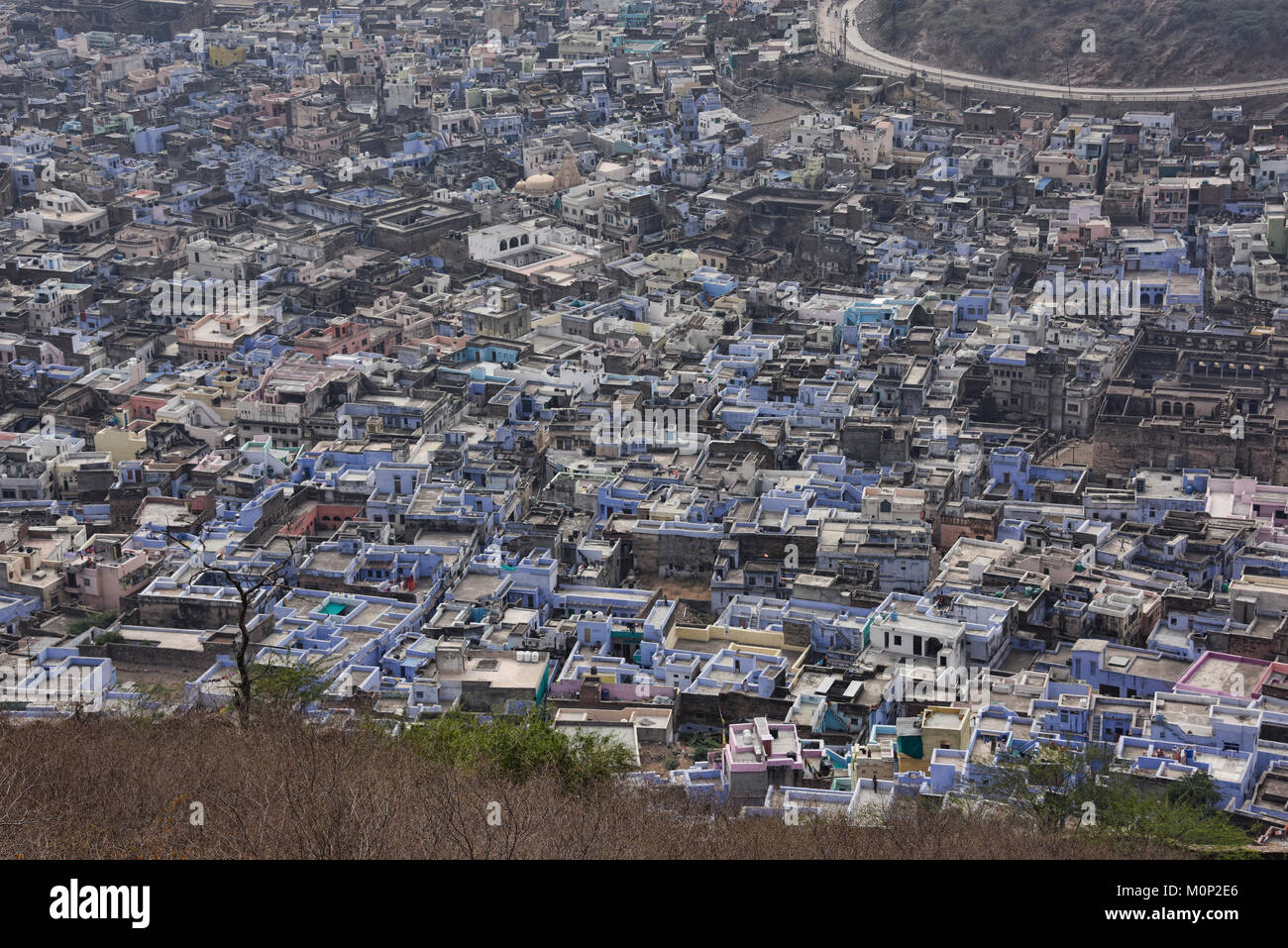 La città blu di Bundi, visto da Bundi Palace, Rajasthan, India Foto Stock