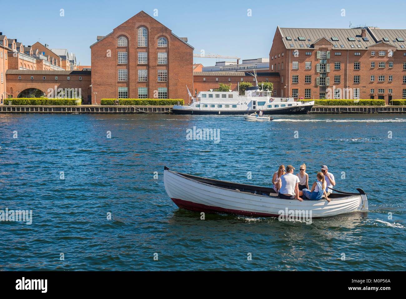 La Danimarca,Zelanda,Copenhagen,Inderhavnen Canal,magazzini nel quartiere Christianshavn Foto Stock