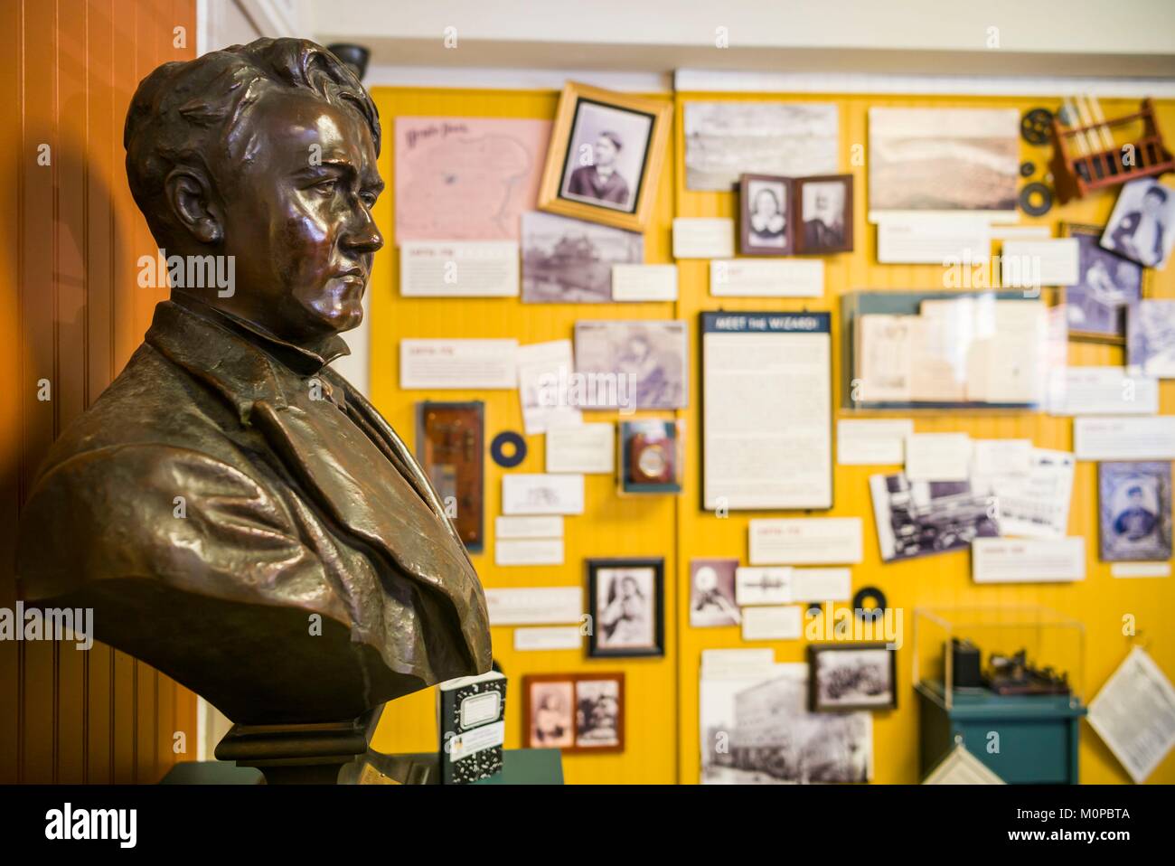 Stati Uniti,New Jersey,Menlo Park,Thomas Alva Edison museo,costruito sul sito di inventori laboratorio originale,busto di Thomas Edison Foto Stock