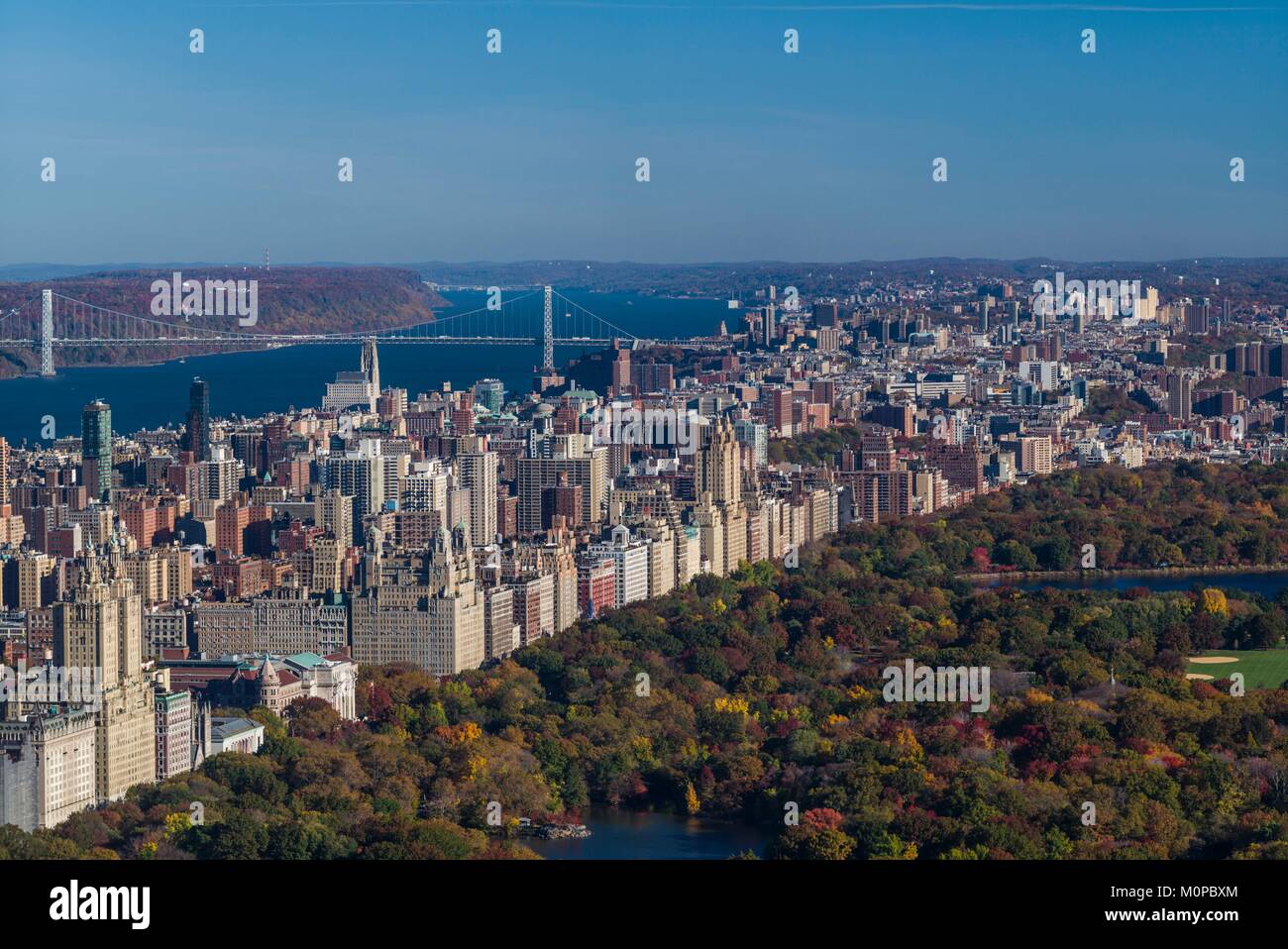 Stati Uniti,New York,New York City,Mid-Town Manhattan,vista in elevazione del Central Park,mattina Foto Stock