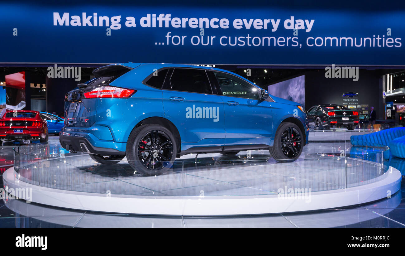 DETROIT, MI/STATI UNITI D'America - 17 gennaio 2018: UN 2019 Ford Edge ST auto presso il North American International Auto Show (NAIAS). Foto Stock