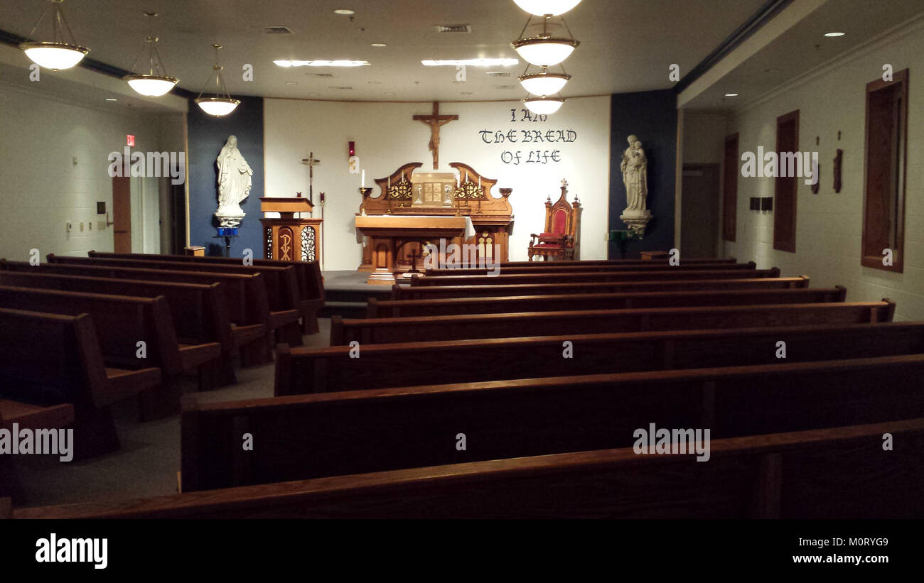 La Central Catholic High School Chapel è un edificio religioso situato presso la Central Catholic High School. Funge da luogo di culto e di riflessione per studenti e docenti, offrendo un ambiente tranquillo per attività spirituali. Foto Stock