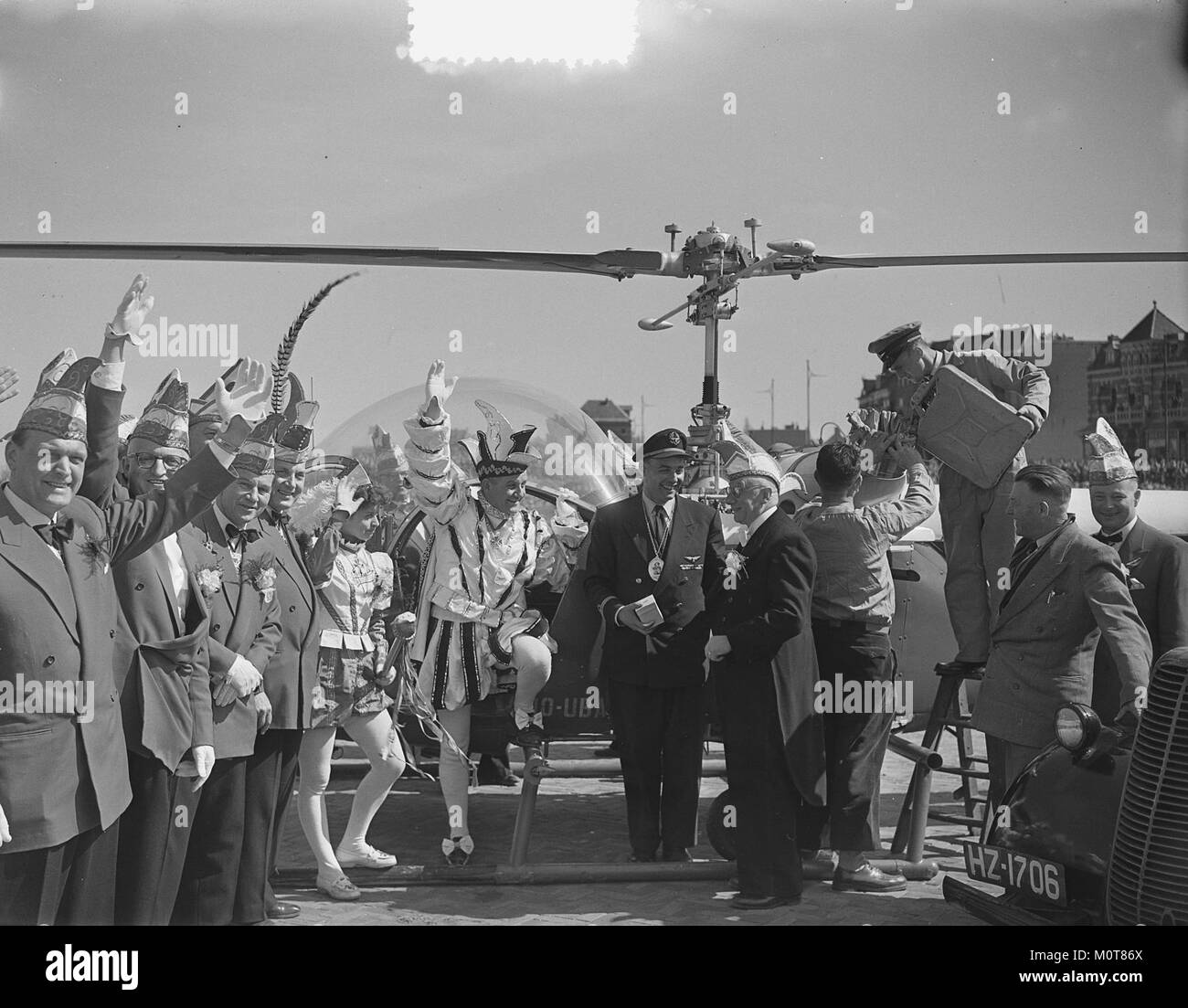 Il Carnevale di Nijmegen segna l'arrivo del Prins Carnaval e presenta una grande parata. Questo evento celebra le feste tradizionali della città, con costumi colorati, musica e cultura locale. Foto Stock