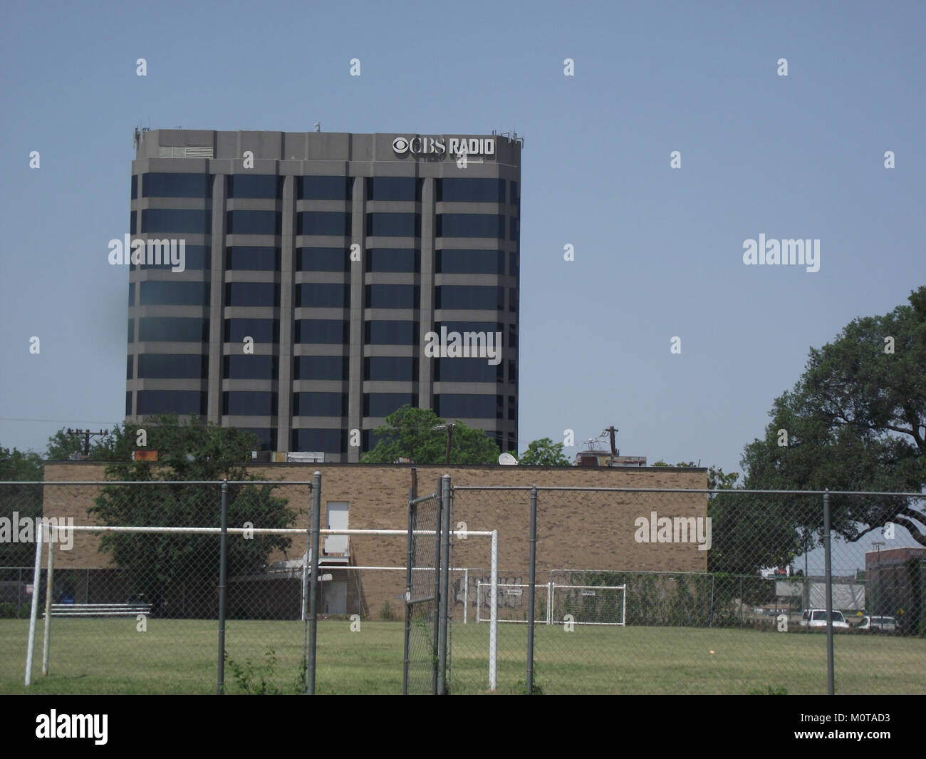 CBS radio Dallas è una stazione radio che opera sotto la rete di trasmissione CBS. Nota per le sue notizie, i divertimenti e gli sport, serve l'area di Dallas con una varietà di programmi che rispondono agli interessi locali e nazionali. Foto Stock